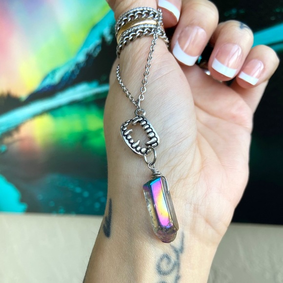 Vampire crystal necklace . Titanium aura crystal & vampire fangs teeth necklace - Picture 4 of 11